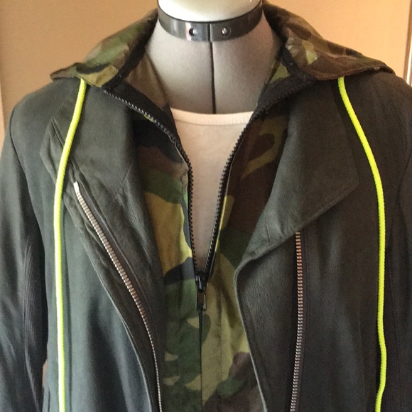Nylon Camo chest length Dickie with hood - Picture 2 of 9